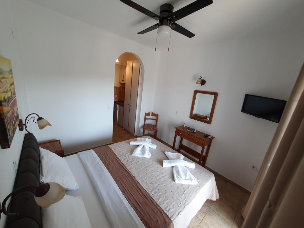 נאוס מרמרס Hotel Pefko מראה חיצוני תמונה